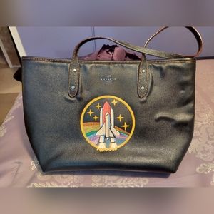 Coach nasa tote